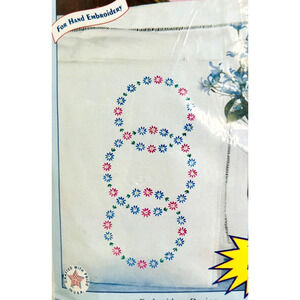 Embroidery Kit 2 Pillowcases Daisy Circles 1800 #192 Lace Edged Jack Dempsey NOS